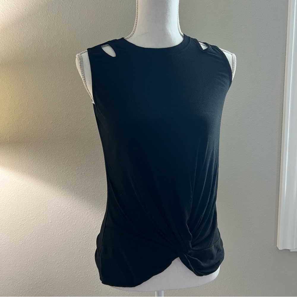 Top Women. SHEIN. Size M/6. Black. Stretchy. Stylish.